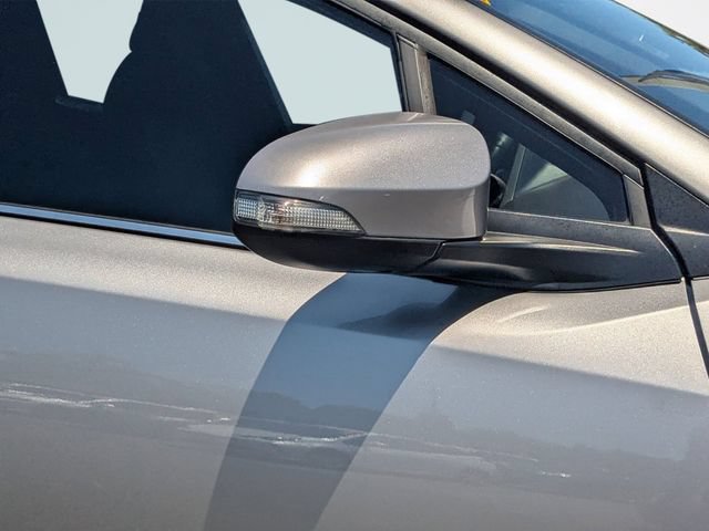 Used 2019 Toyota C-HR Limited FWD image 11
