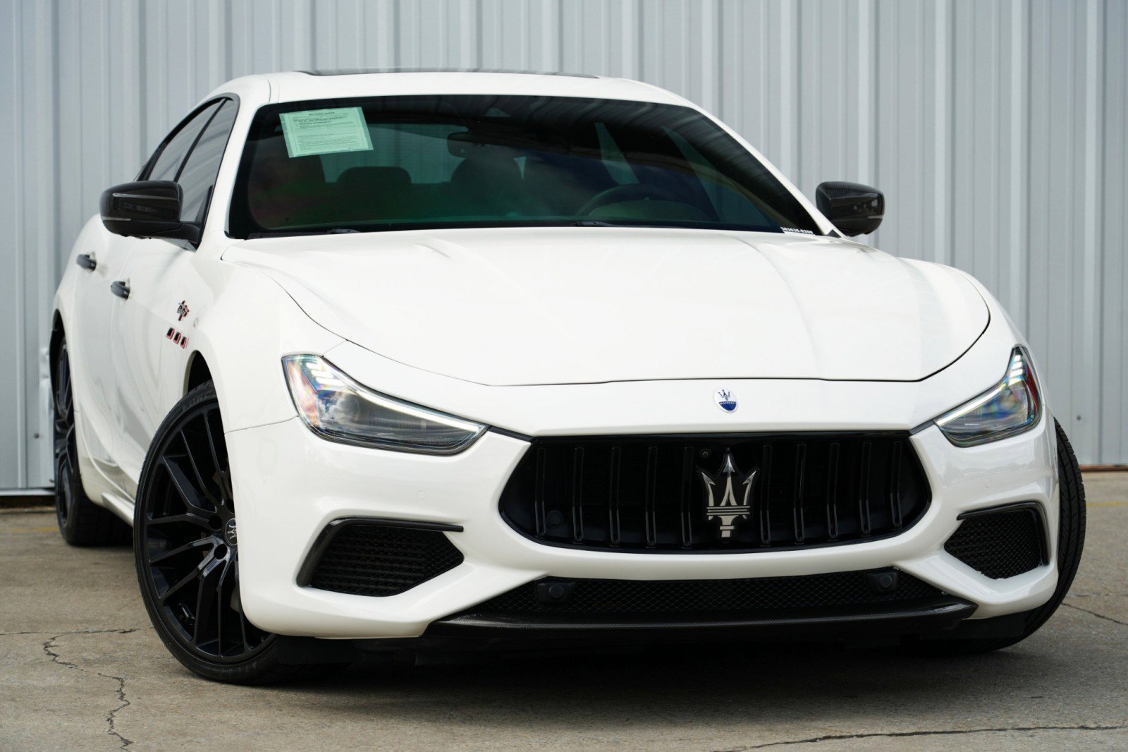Used 2022 Maserati Ghibli Trofeo image 4