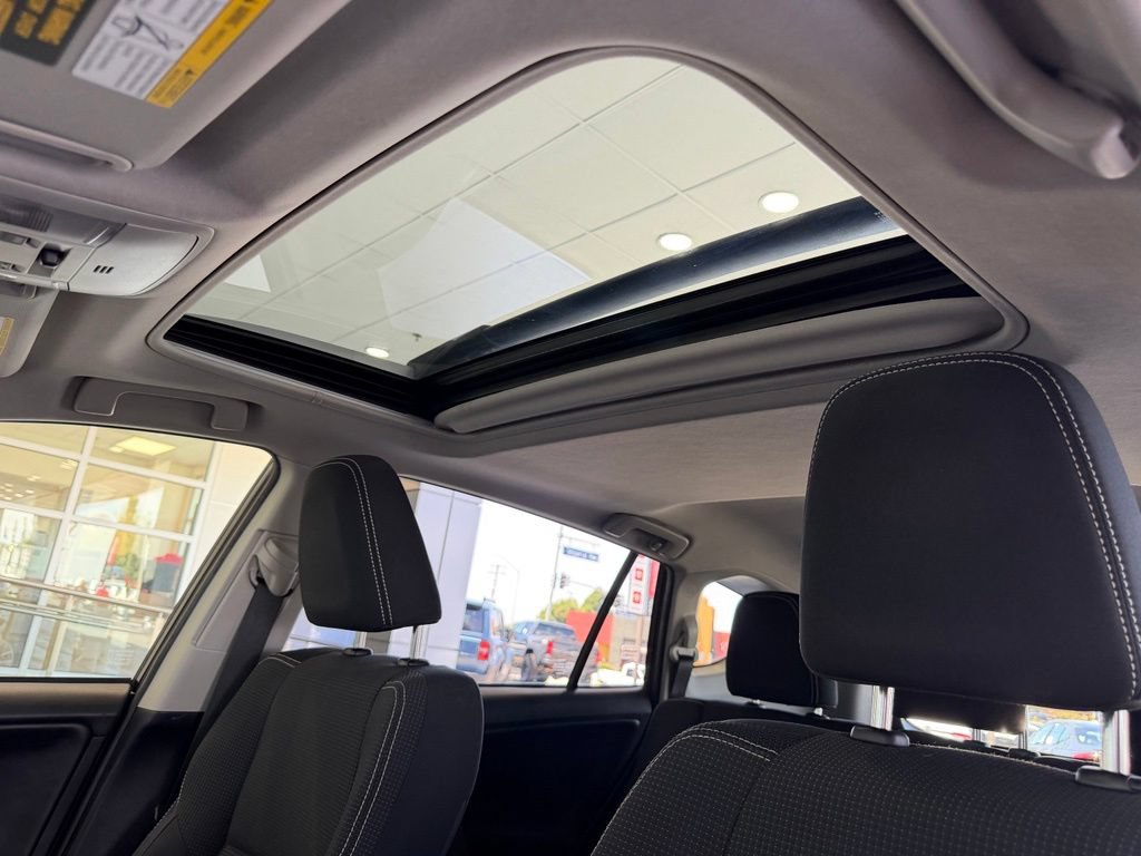 Certified 2018 Toyota RAV4 XLE w/ Convenience Package AWD/4WD image 22