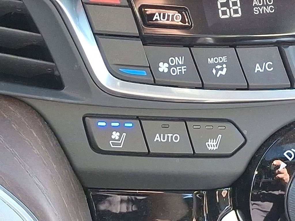 Used 2021 Acura TLX w/ Advance Package image 19