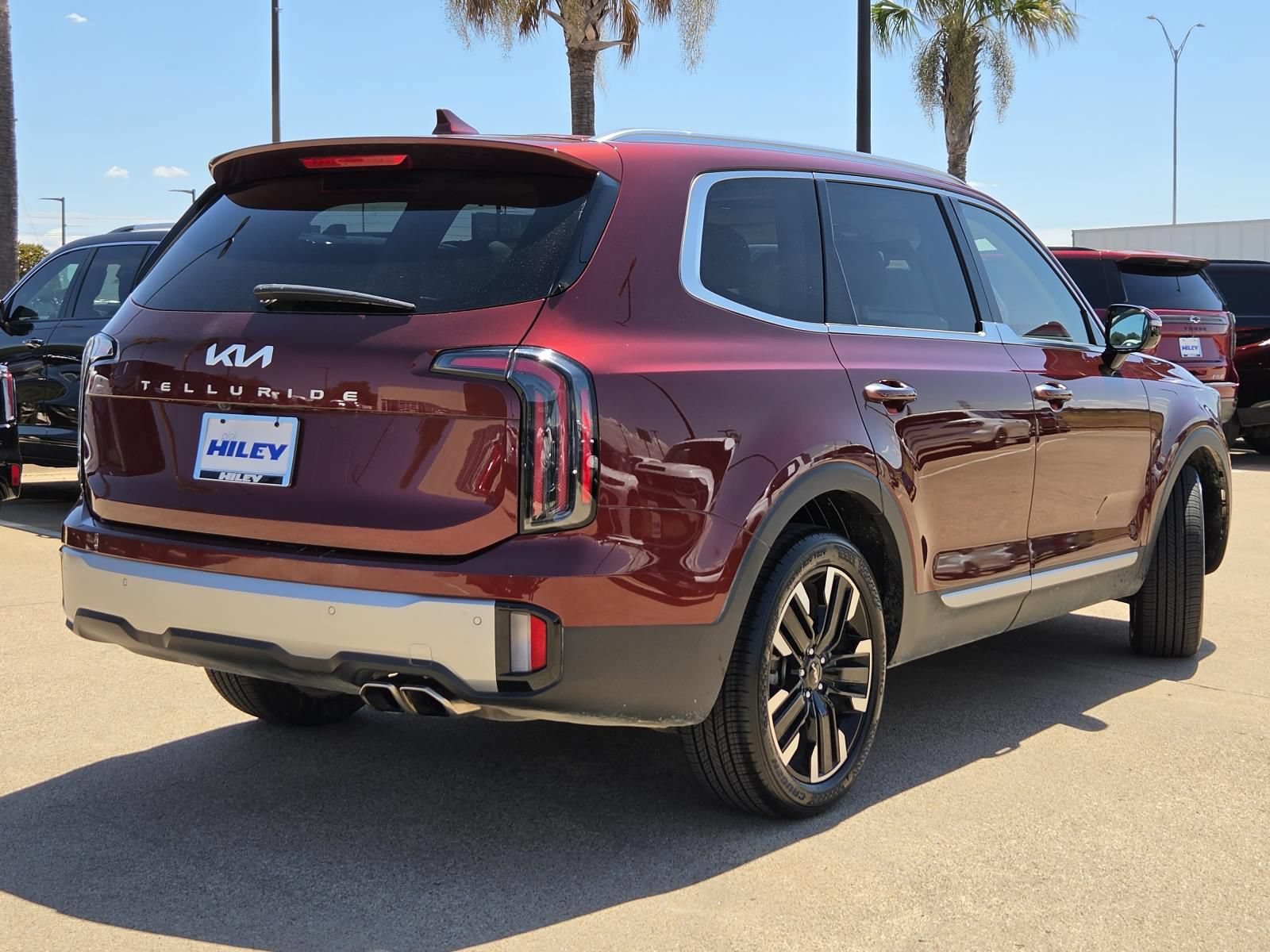Used 2023 Kia Telluride SX FWD image 4