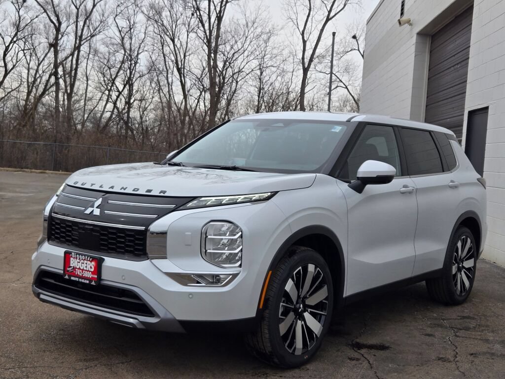 New 2026 Mitsubishi Outlander SE AWD/4WD image 3