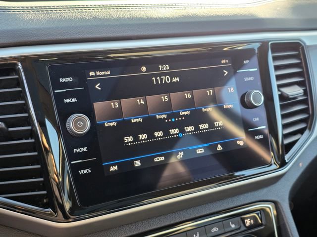 Used 2023 Volkswagen Atlas SE image 32