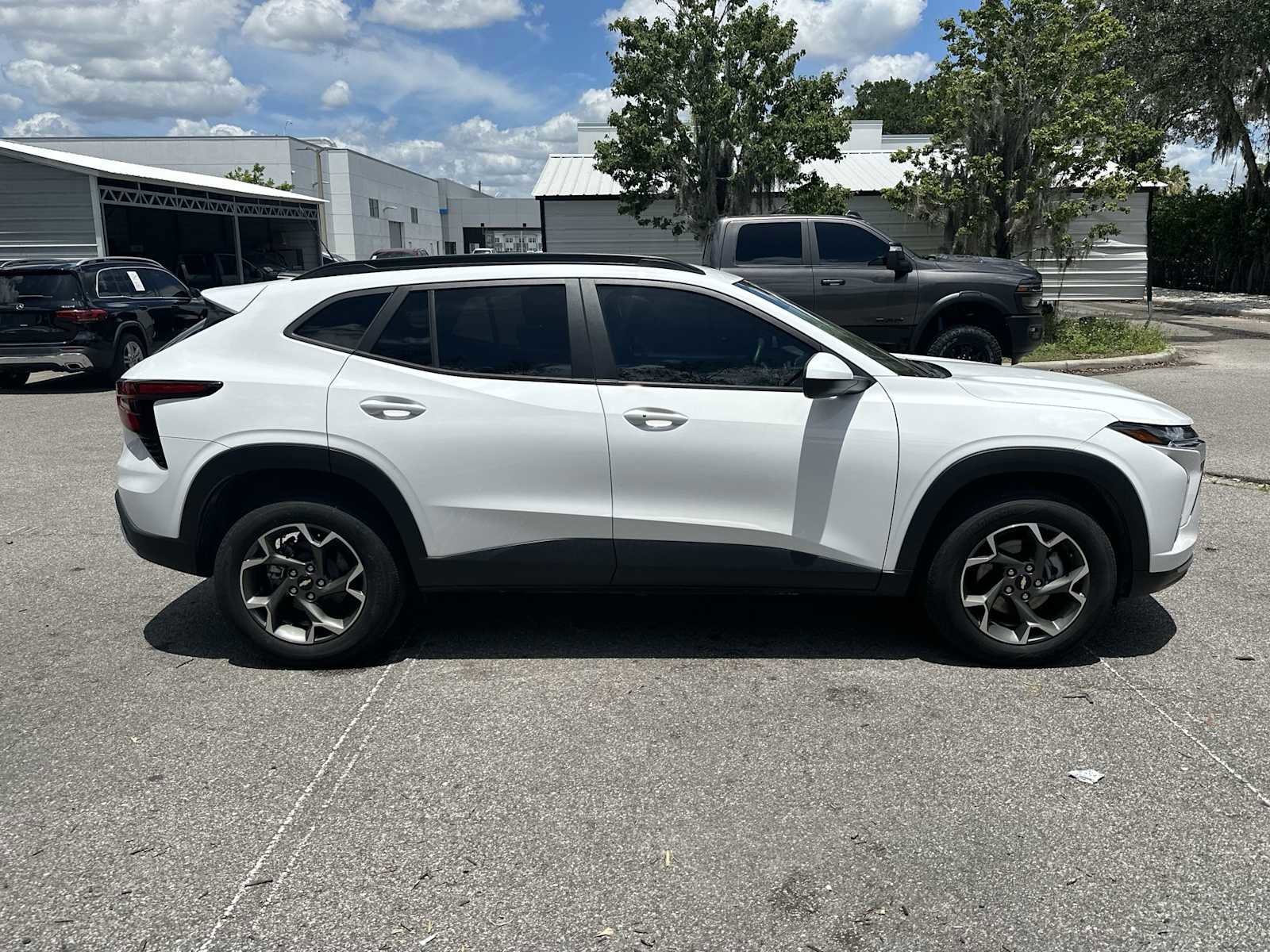 Used 2024 Chevrolet Trax LT w/ Driver Confidence Package FWD image 15