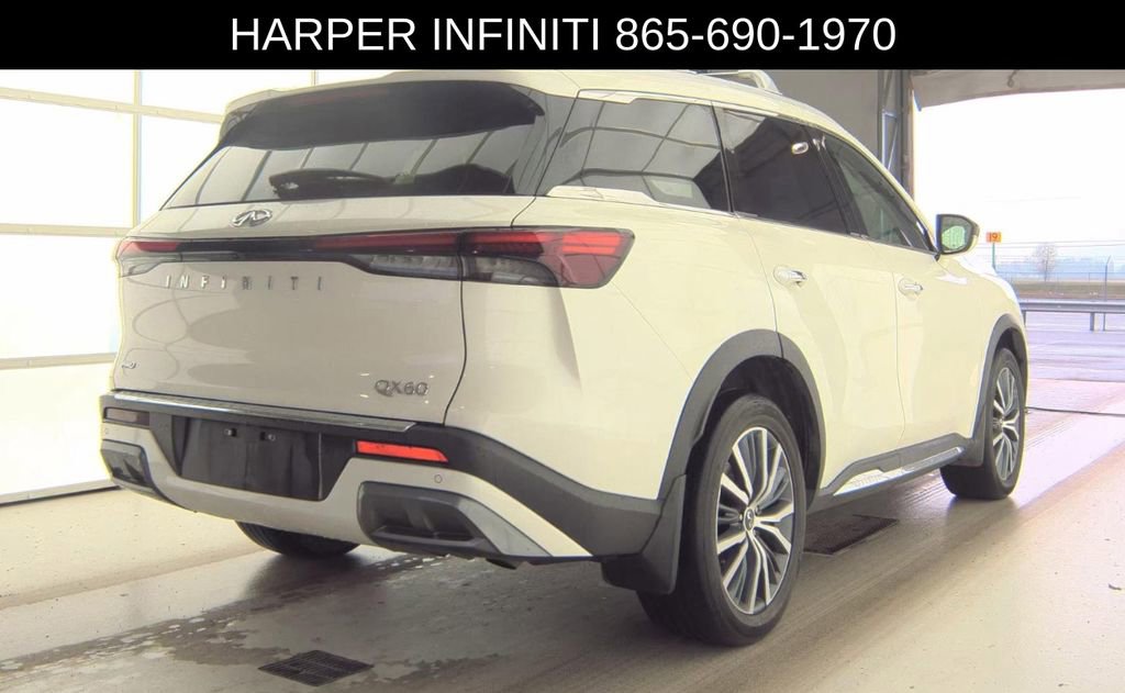 Used 2023 INFINITI QX60 Sensory w/ Cargo Package AWD/4WD image 3