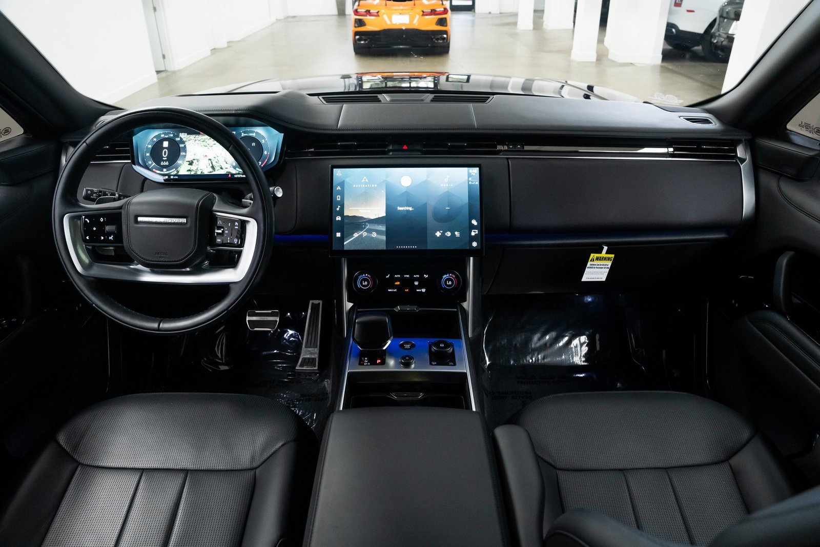 Used 2023 Land Rover Range Rover SV image 12