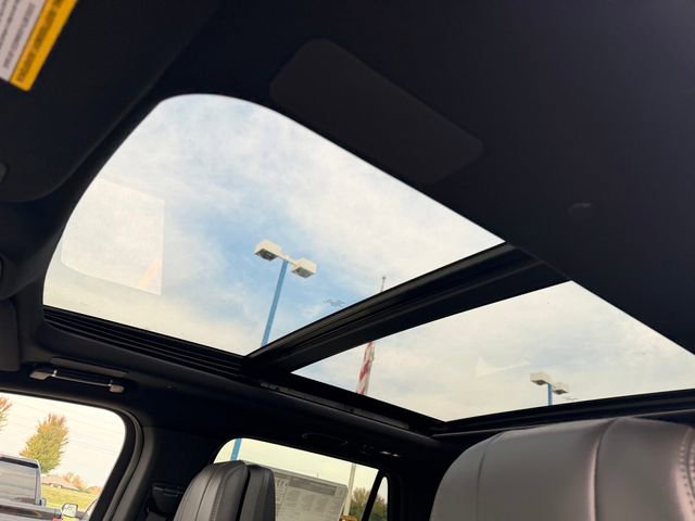 New 2025 Lincoln Navigator Reserve w/ Jet Appearance Package image 38