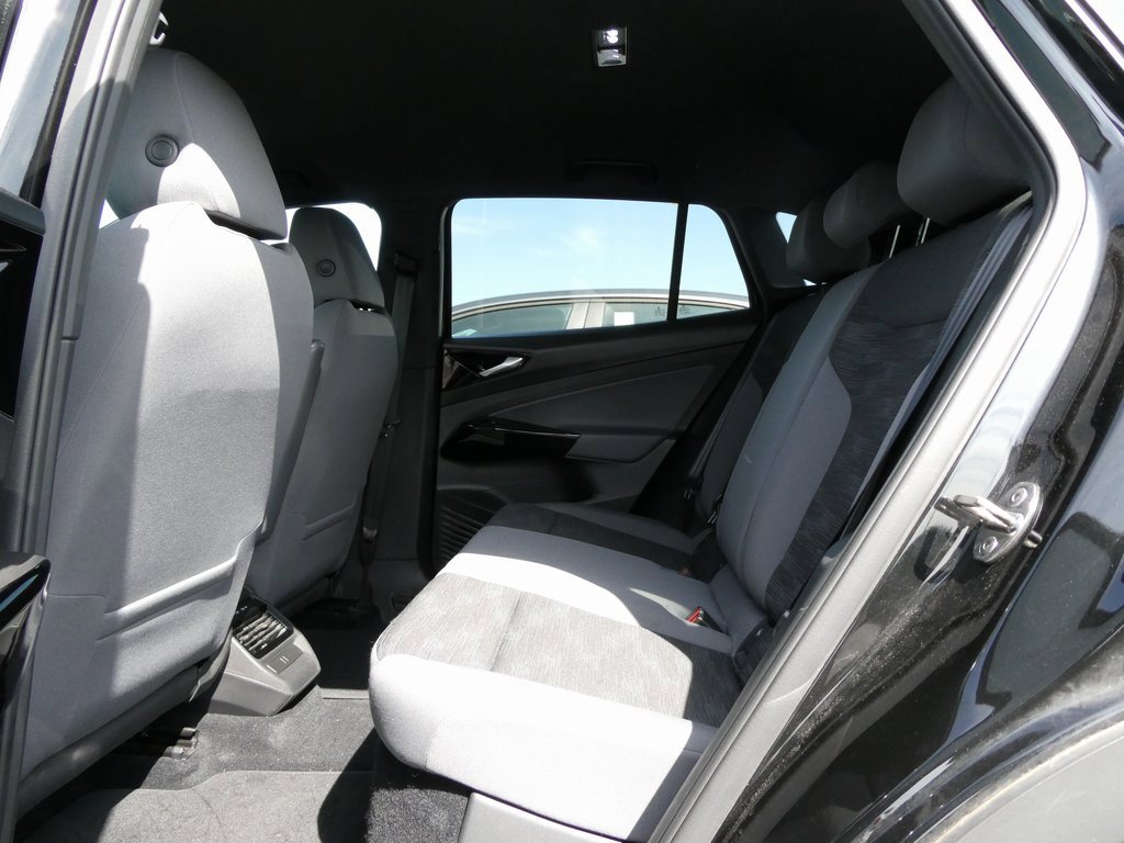 Used 2022 Volkswagen ID.4 Pro image 29