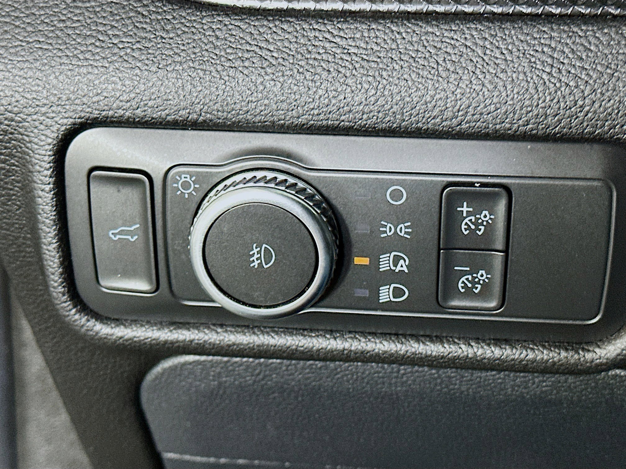 Used 2022 Ford Explorer ST w/ Equipment Group 401A image 17