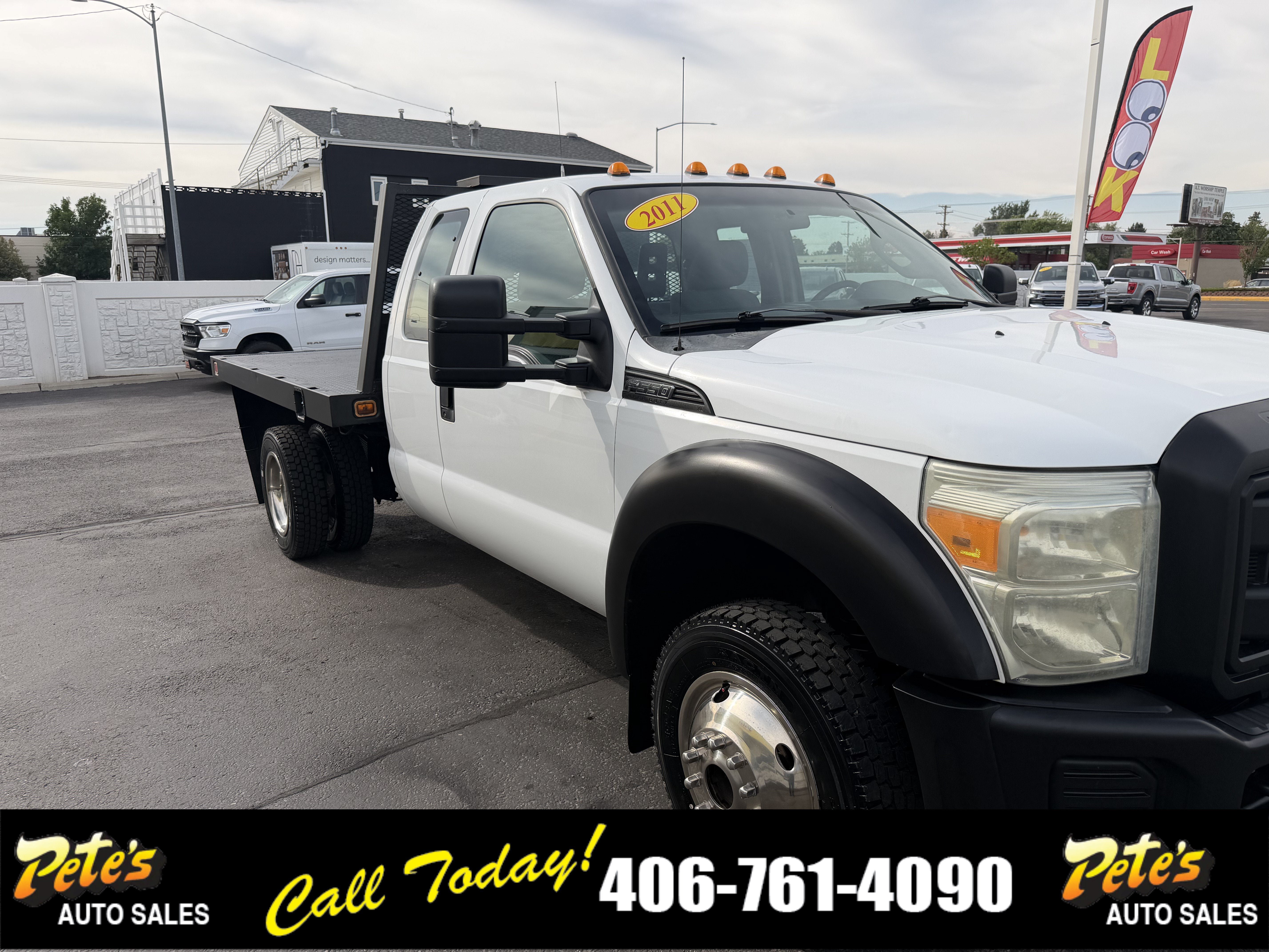 Used 2011 Ford F550 4x4 SuperCab Super Duty w/ Payload Upgrade Pkg image 12
