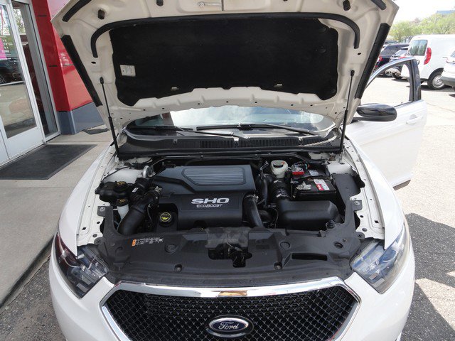 Used 2016 Ford Taurus SHO w/ Equipment Group 401A AWD/4WD image 17