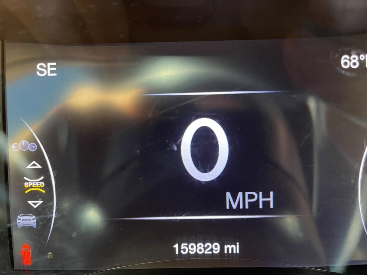 Used 2017 Jeep Grand Cherokee Laredo RWD image 26