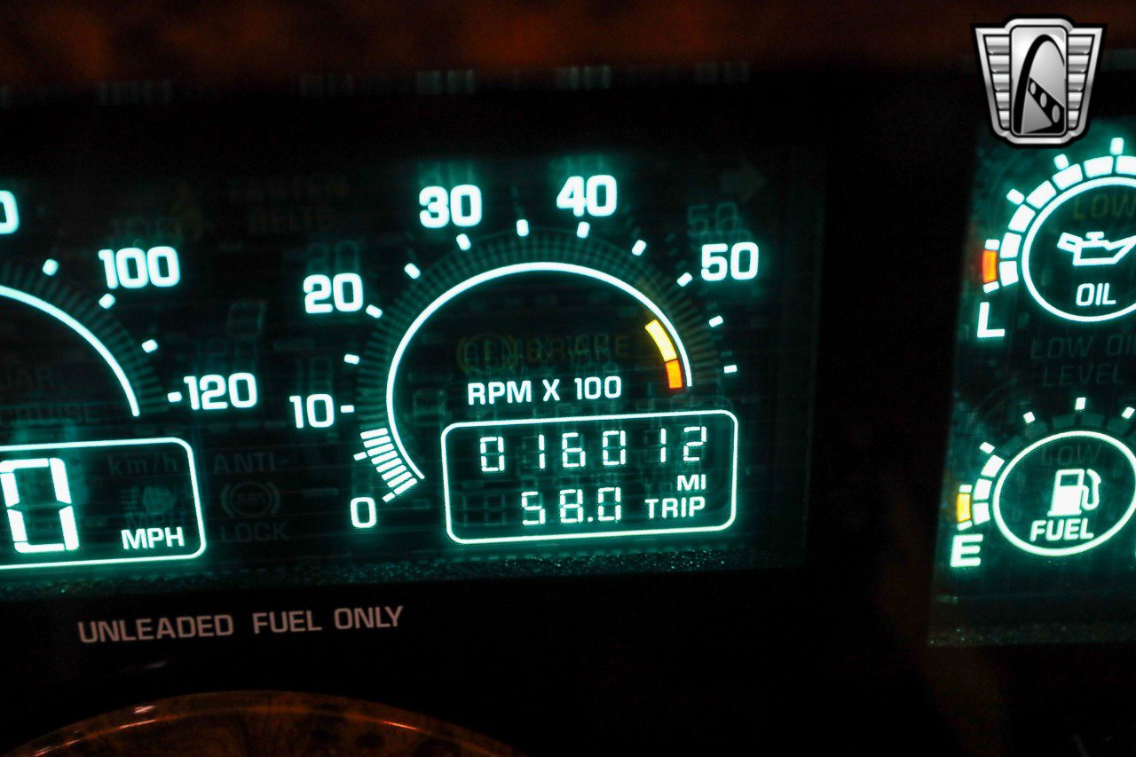 Used 1991 Buick Riviera Coupe image 20