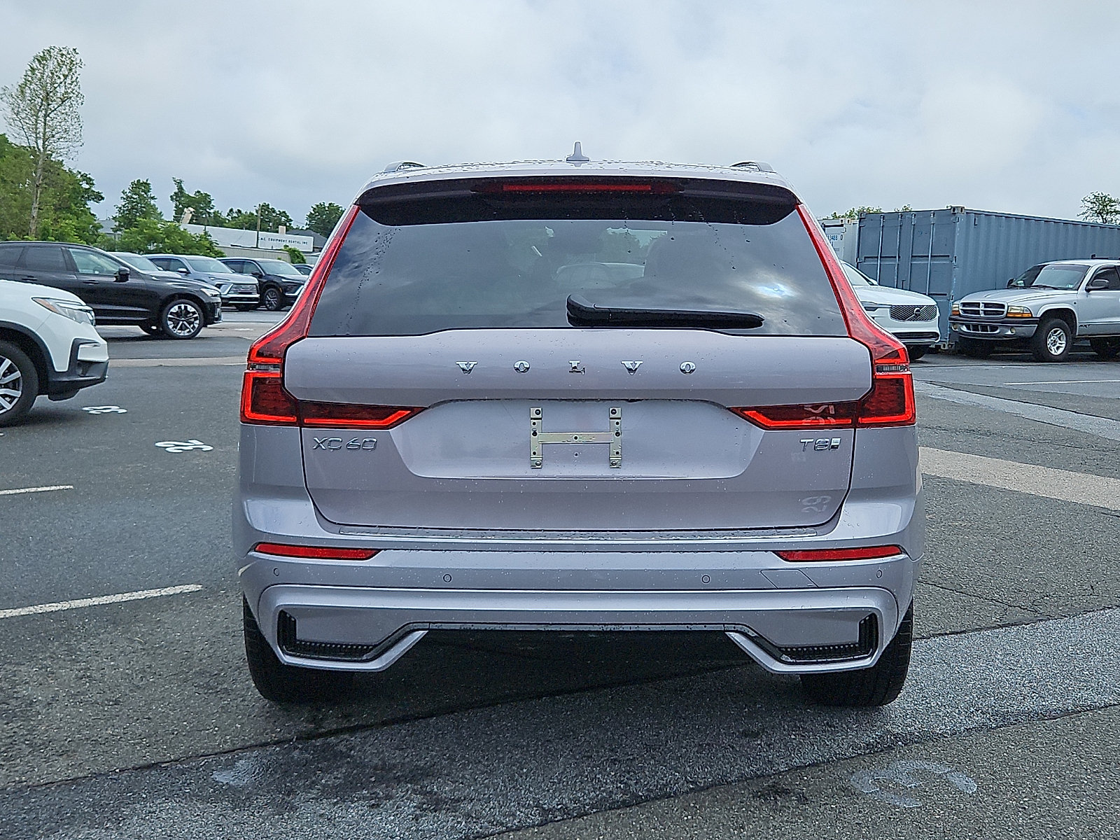 New 2026 Volvo XC60 T8 Plus w/ Protection Package Premier AWD/4WD image 5