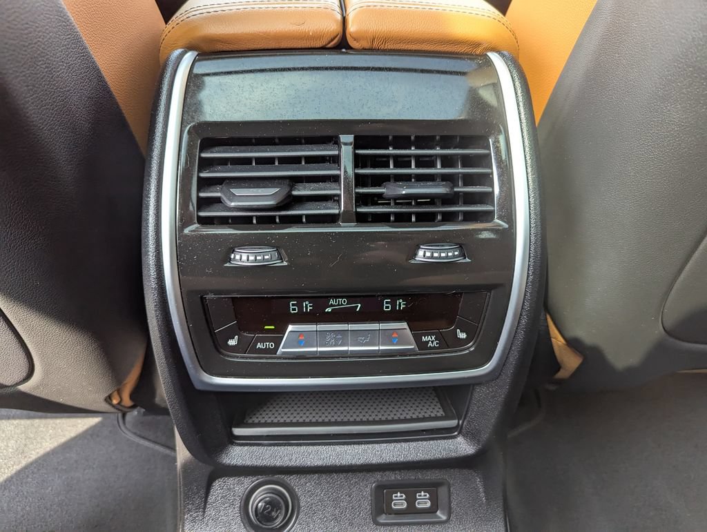 Used 2022 BMW X7 xDrive40i w/ Luxury Seating Package AWD/4WD image 46