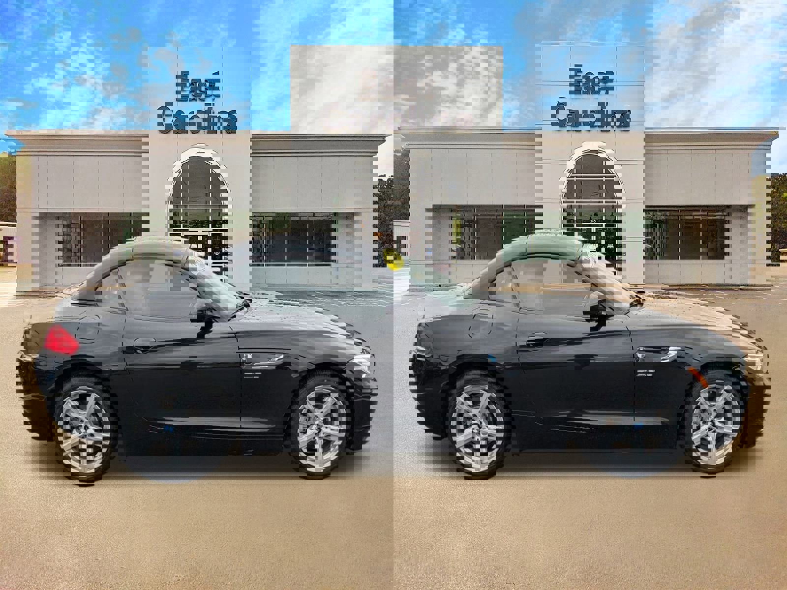 Used 2016 BMW Z4 sDrive28i image 2