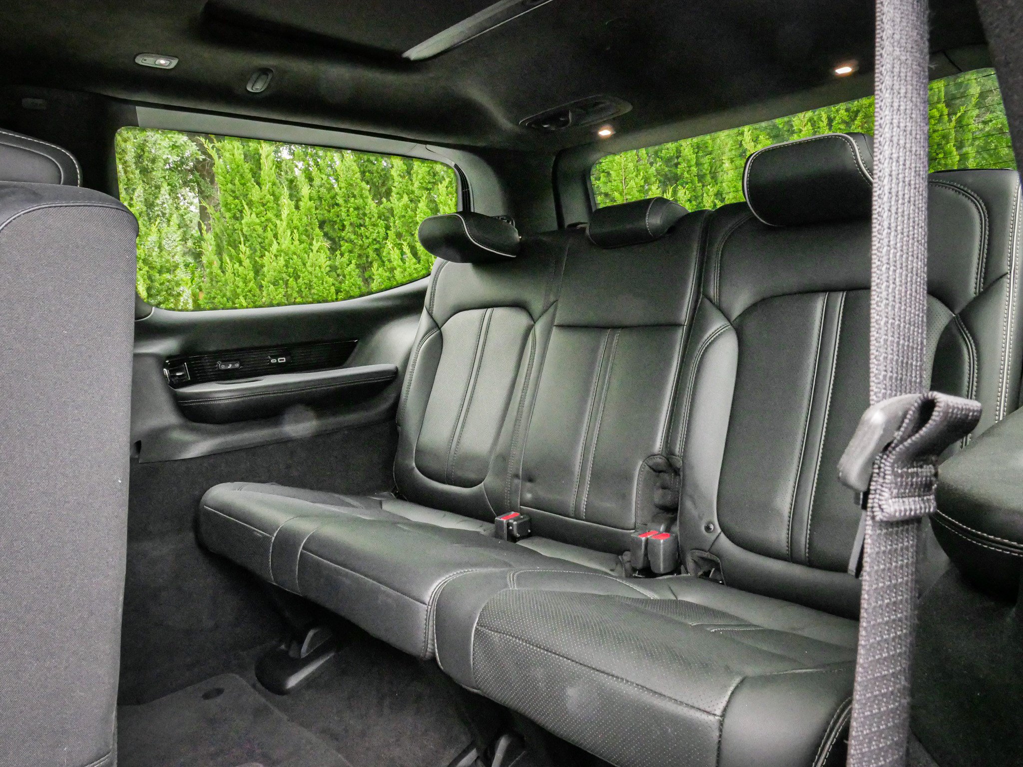 Used 2023 Jeep Grand Wagoneer Series II w/ Flexible Seating Group AWD/4WD image 32