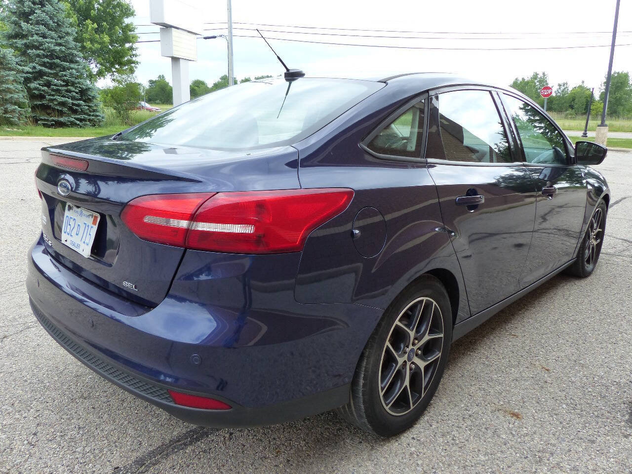Used 2017 Ford Focus SEL FWD image 12