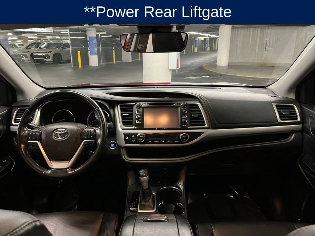 Used 2018 Toyota Highlander XLE AWD/4WD image 7