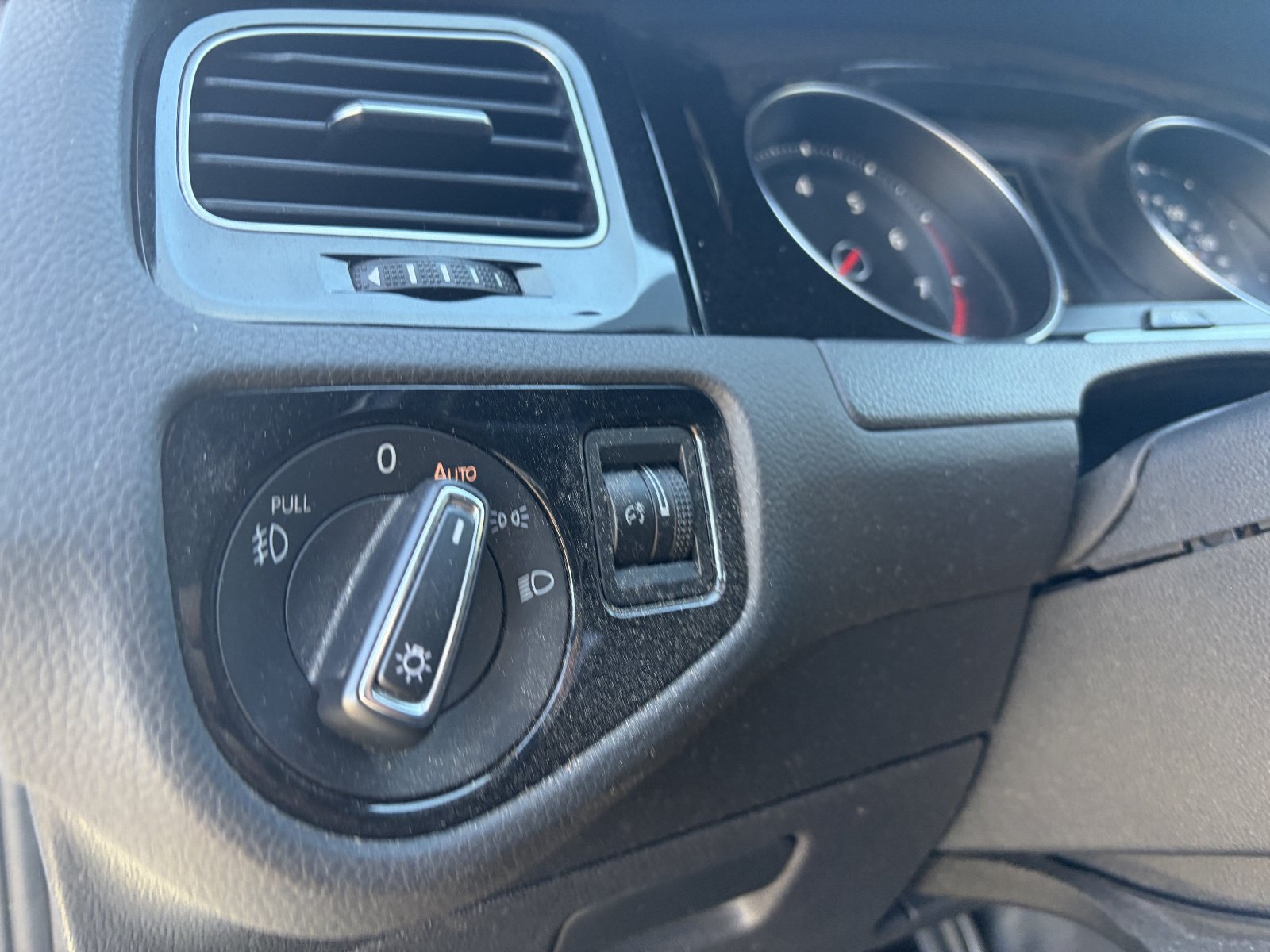 Used 2018 Volkswagen GTI S FWD image 20