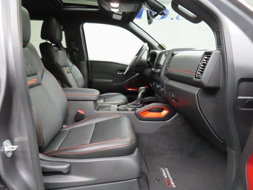 Used 2023 Nissan Frontier PRO-4X image 27