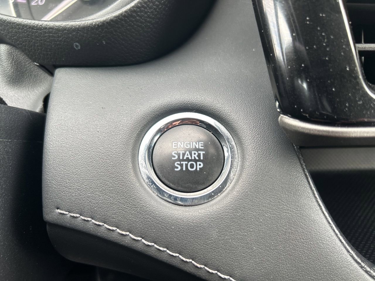 Used 2023 Toyota Highlander LE image 21