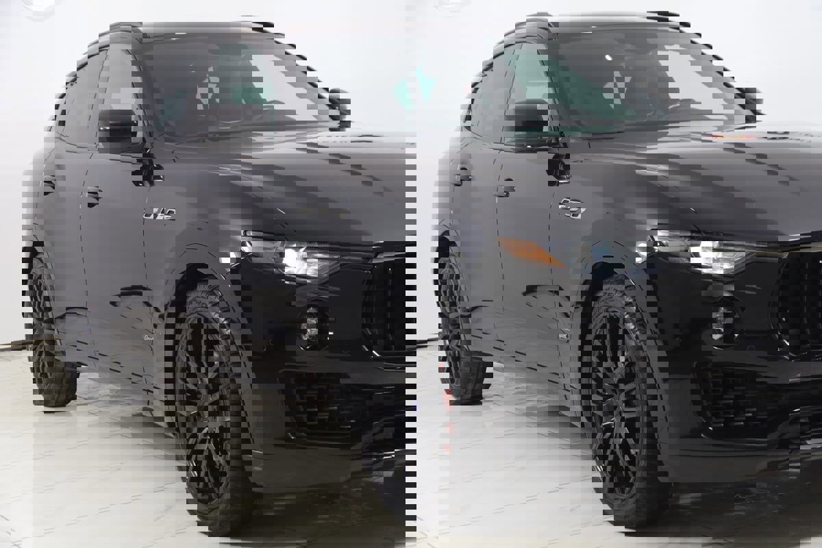 Used 2018 Maserati Levante GranSport image 48