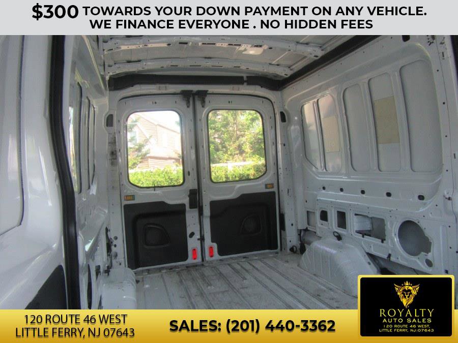 Used 2018 Ford Transit 250 148 Medium Roof image 4