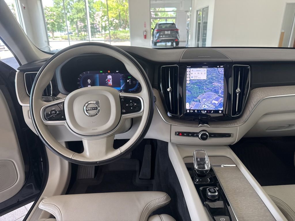 Used 2022 Volvo XC60 T8 Inscription w/ Advanced Package image 21