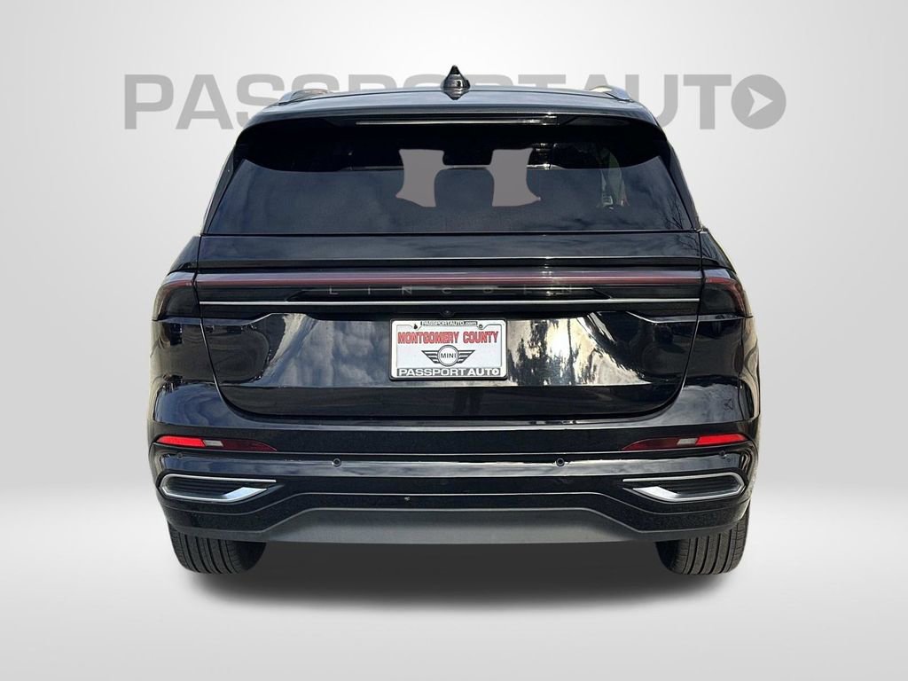 Used 2024 Lincoln Nautilus Reserve AWD/4WD image 3
