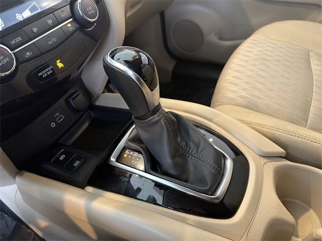 Used 2020 Nissan Rogue SV w/ Premium Package image 27