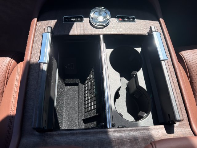 New 2026 Lincoln Navigator Reserve AWD/4WD image 32