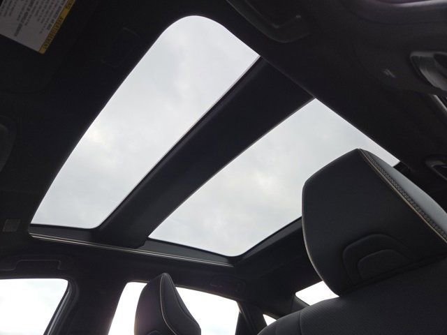 Used 2025 Toyota Crown XLE image 9