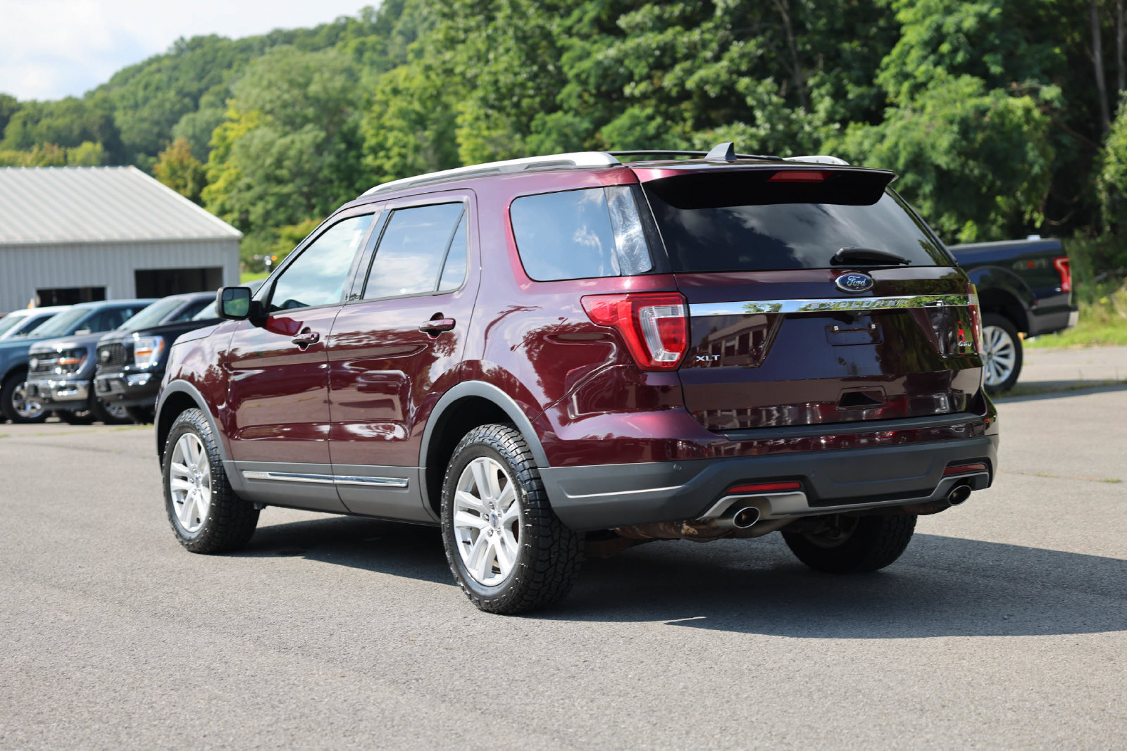 Certified 2018 Ford Explorer XLT AWD/4WD image 3