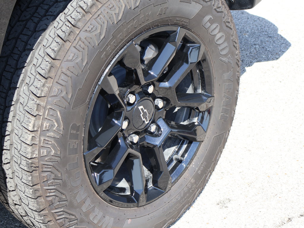 Used 2026 Chevrolet Colorado Z71 w/ Midnight Edition AWD/4WD image 39