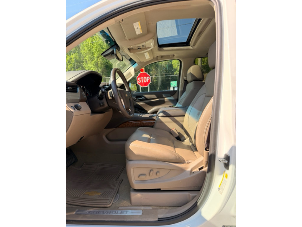 Used 2017 Chevrolet Suburban Premier RWD image 15