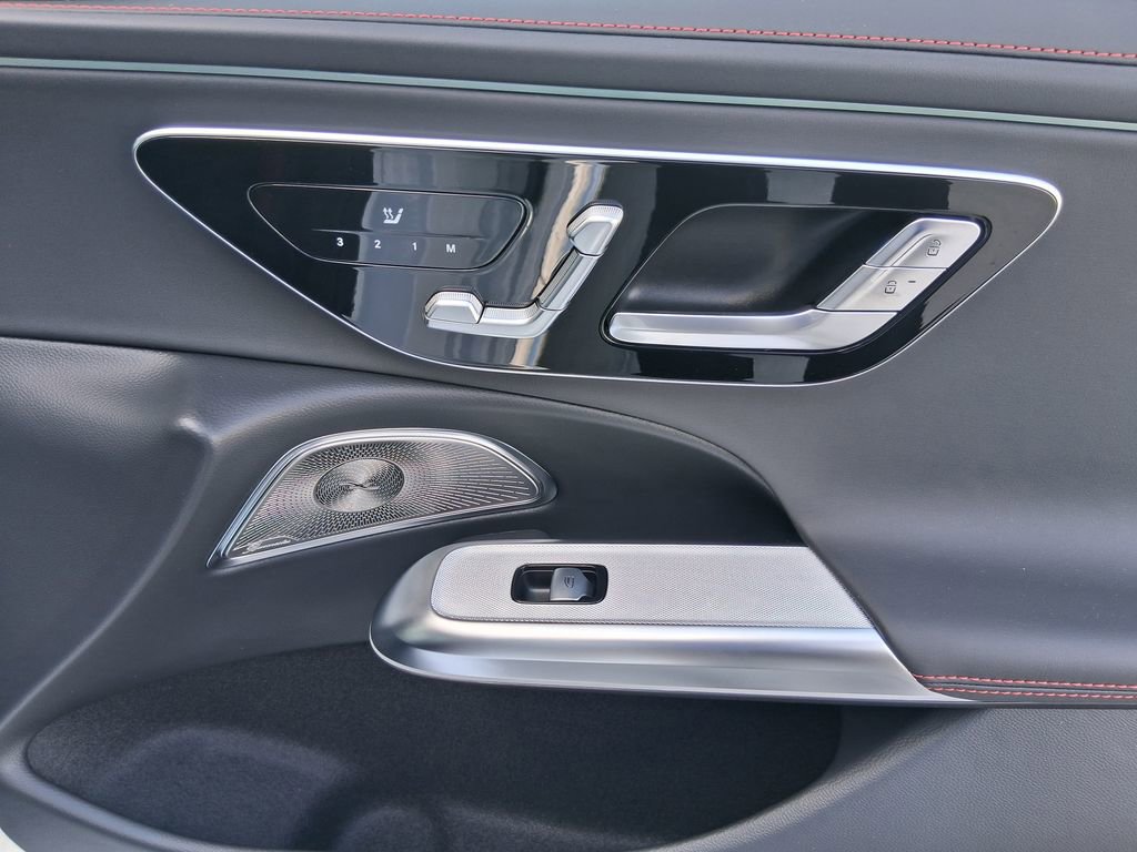 New 2026 Mercedes-Benz E 53 AMG e 4MATIC Sedan image 27