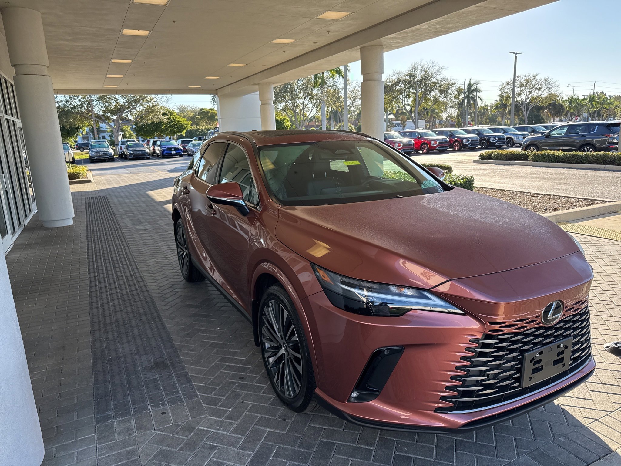 Used 2023 Lexus RX 350h image 7