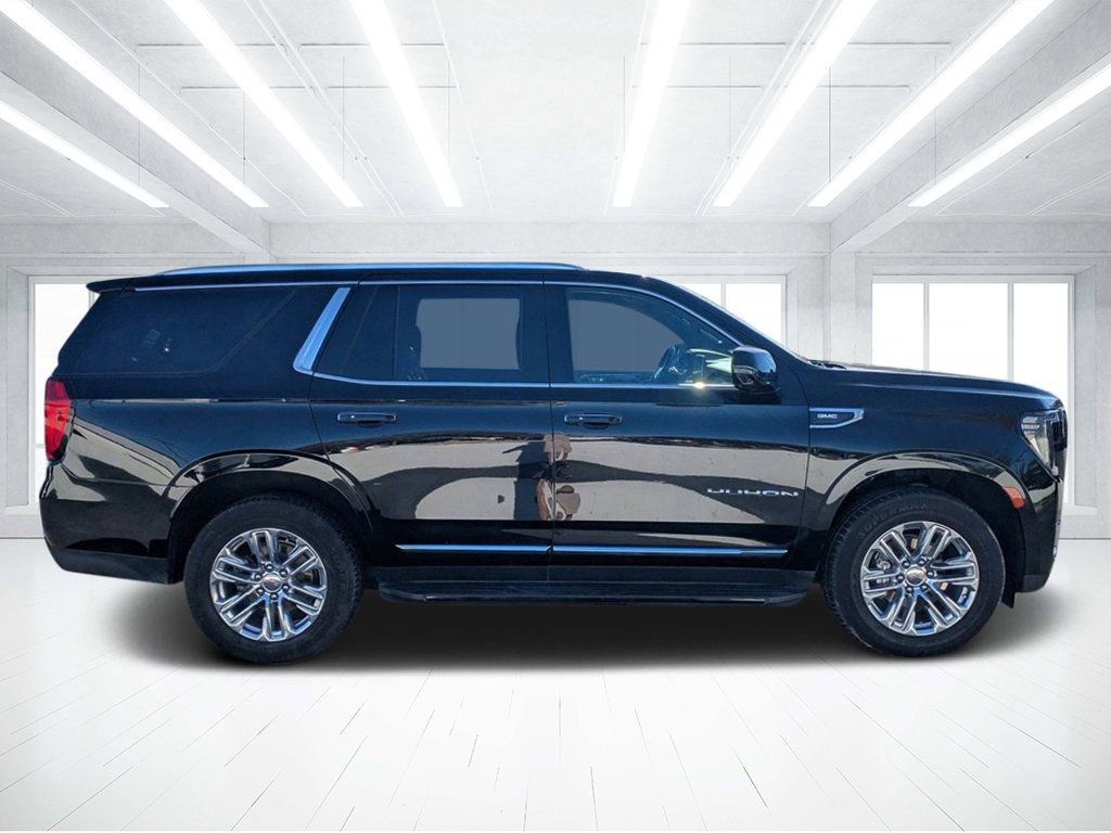 Used 2022 GMC Yukon SLT w/ SLT Premium Package image 2