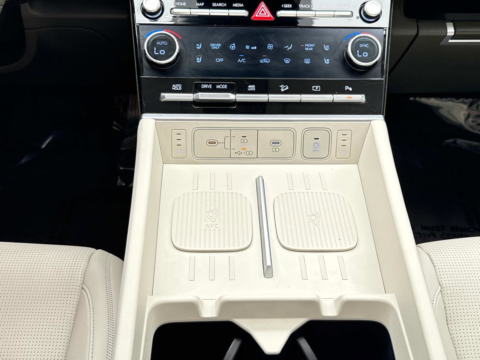 Used 2025 Hyundai Santa Fe Calligraphy image 7