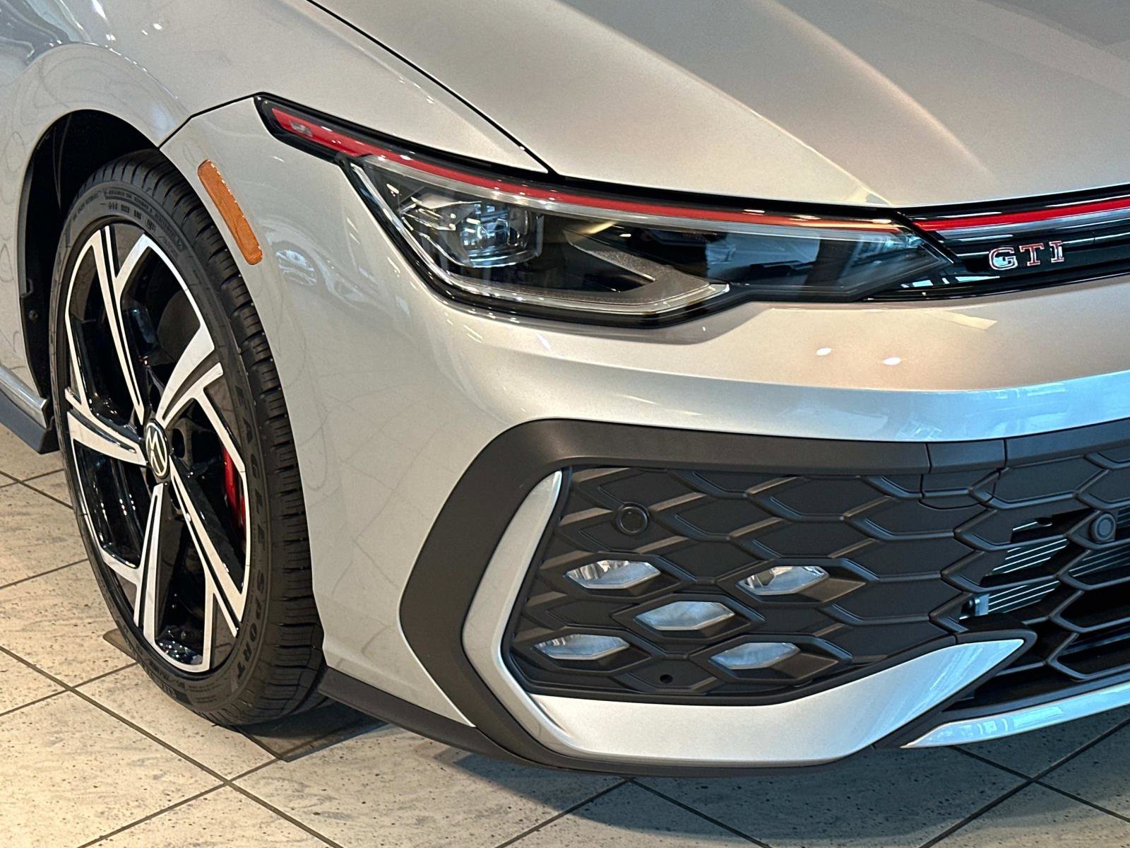 New 2025 Volkswagen GTI SE image 7