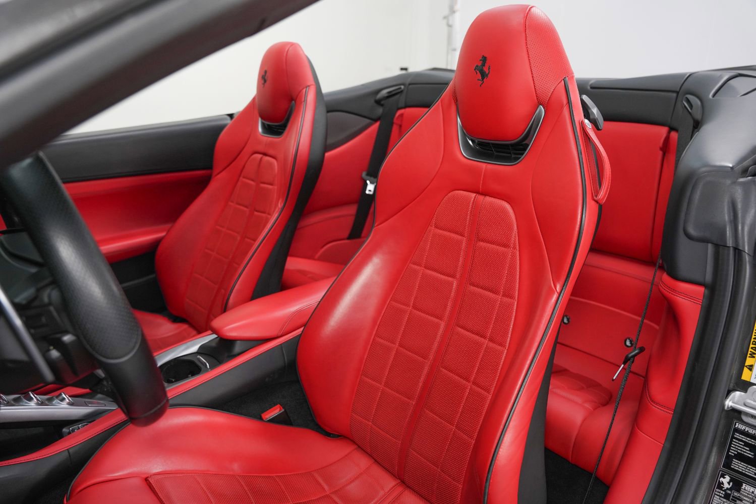 Used 2022 Ferrari Portofino M RWD image 40