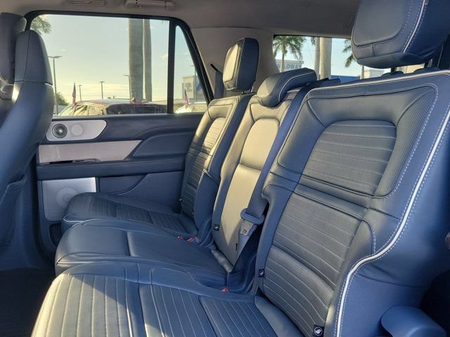 Certified 2022 Lincoln Navigator L Black Label AWD/4WD image 16