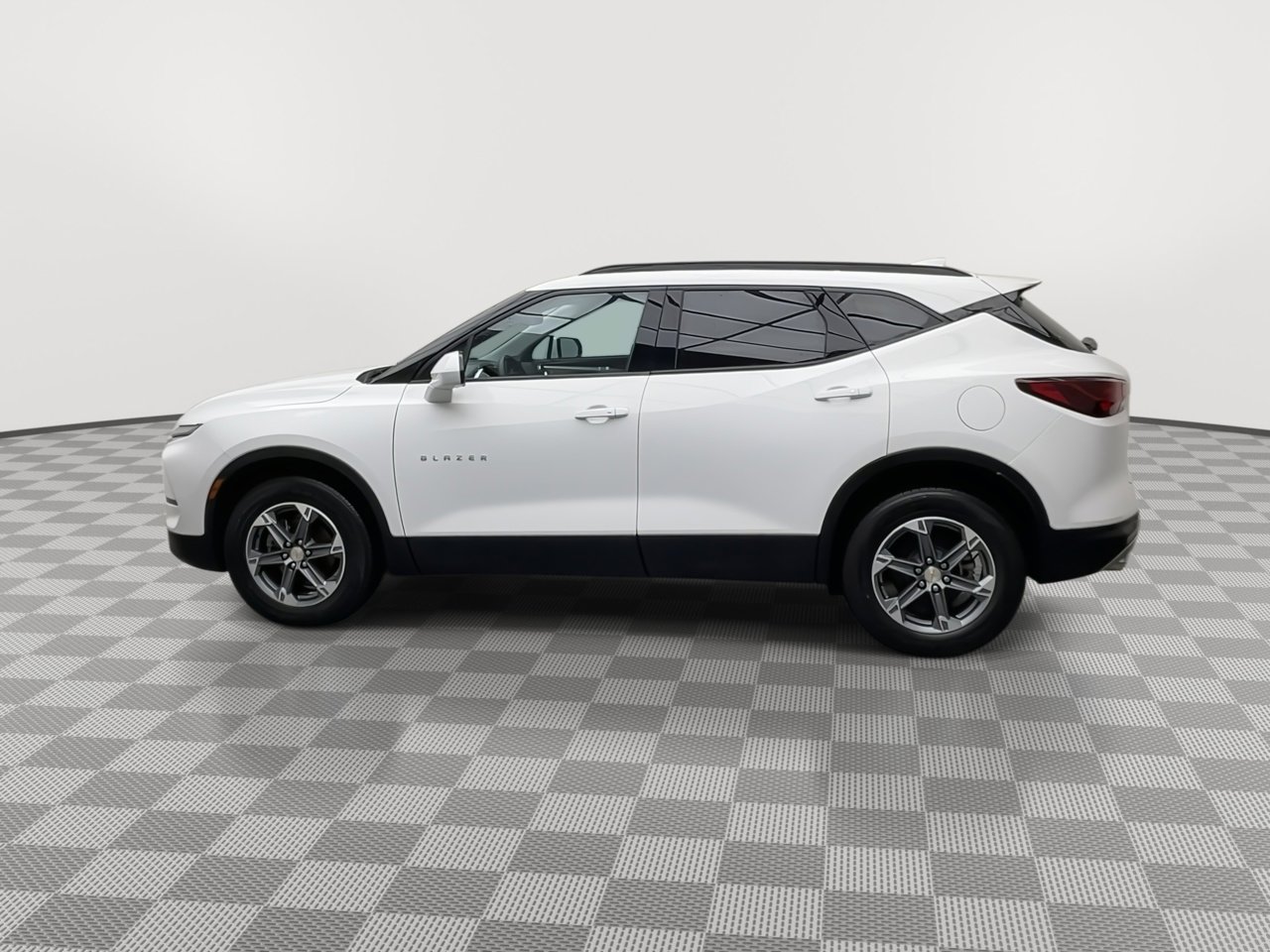 Certified 2023 Chevrolet Blazer LT w/ Convenience Package AWD/4WD image 39