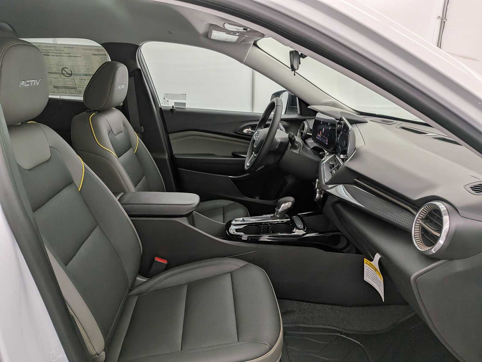 New 2025 Chevrolet Trax ACTIV w/ Driver Confidence Package image 22