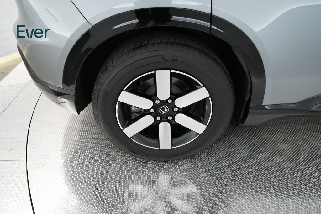Used 2025 Honda Prologue Touring image 9