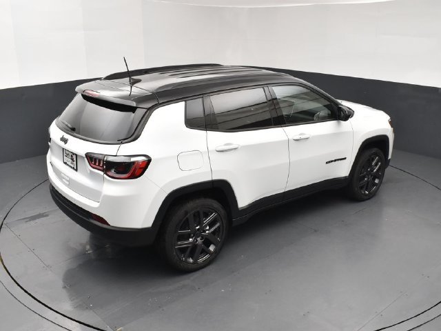 New 2026 Jeep Compass Limited AWD/4WD image 18