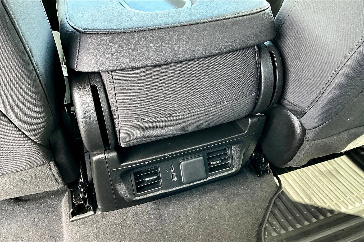 Used 2024 Chevrolet Silverado 1500 LT image 10