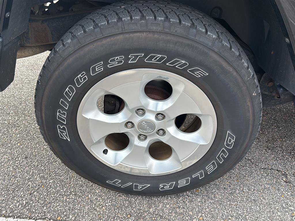 Used 2014 Jeep Wrangler Unlimited Sahara w/ Max Tow Package image 18