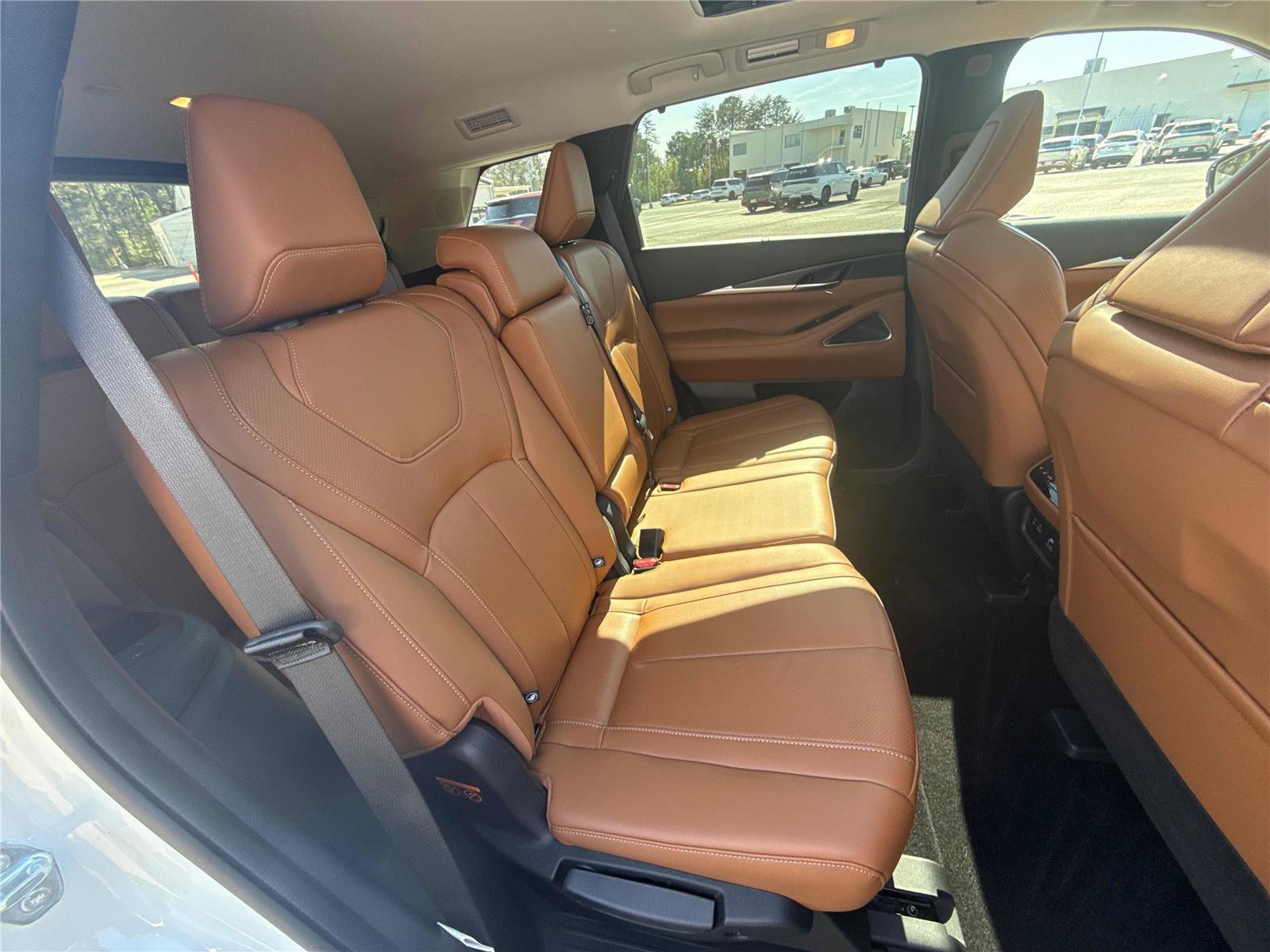 Certified 2025 INFINITI QX60 Sensory image 28